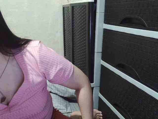 Cassiee webcam