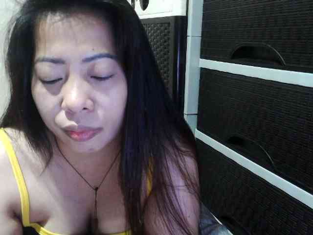 Cassiee webcam