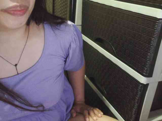 Cassiee webcam