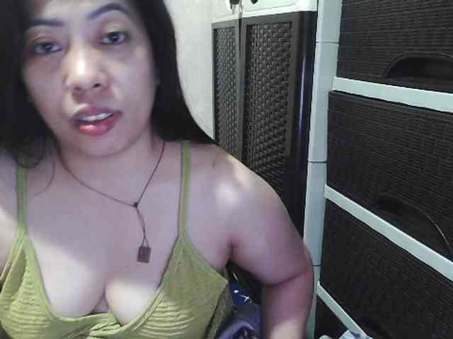 Cassiee webcam
