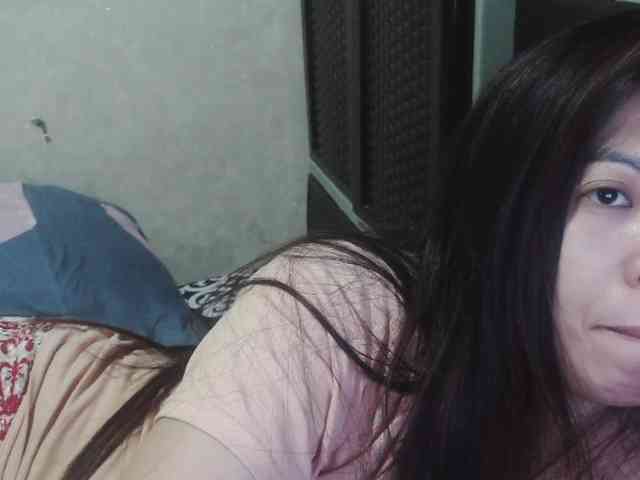 Cassiee webcam