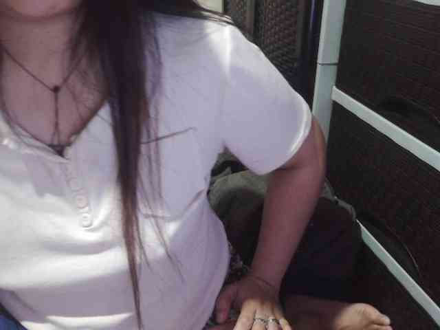 Cassiee webcam