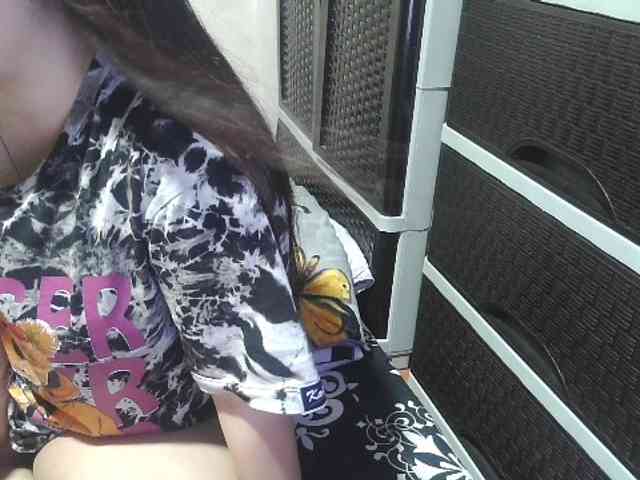 Kazzandra webcam