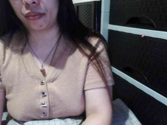 Cassiee webcam