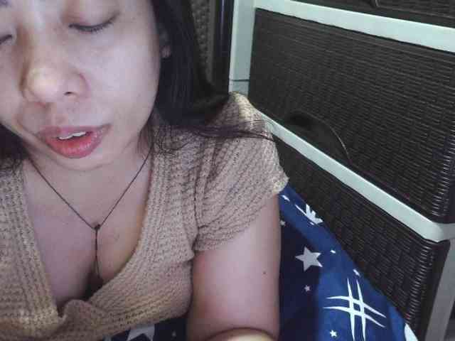 Cassiee webcam
