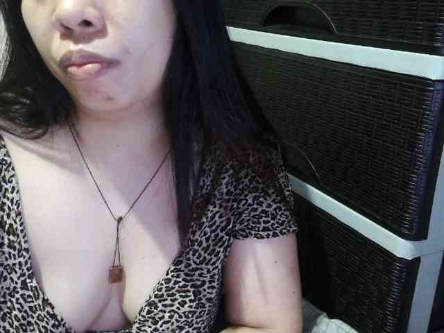 Cassiee webcam