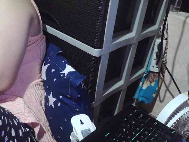 Cassiee webcam