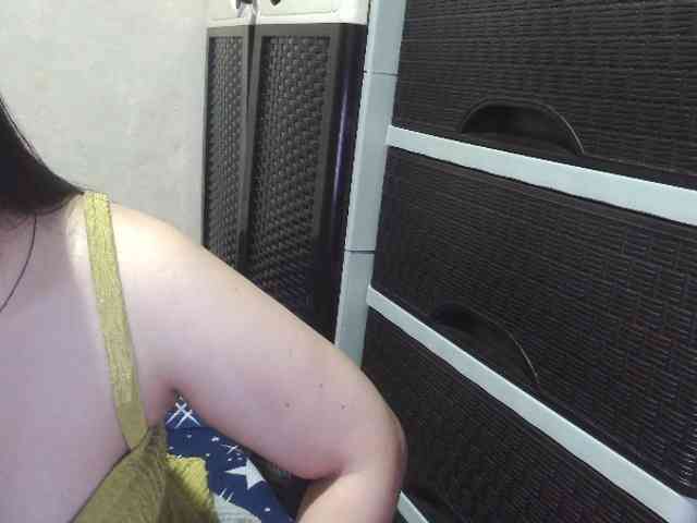 Cassiee webcam