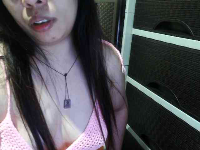 Cassiee webcam