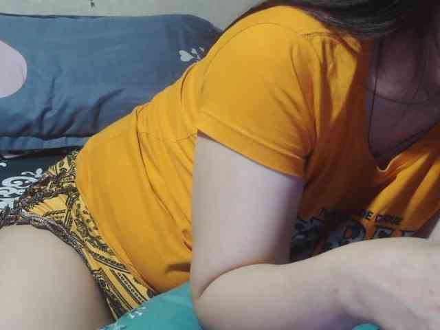 Cassiee webcam