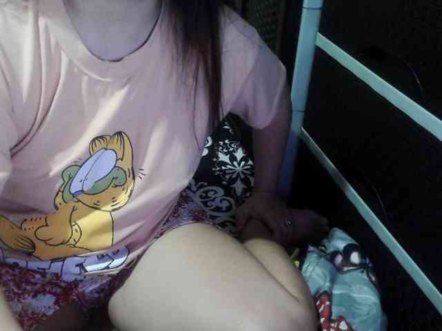 Cassiee webcam