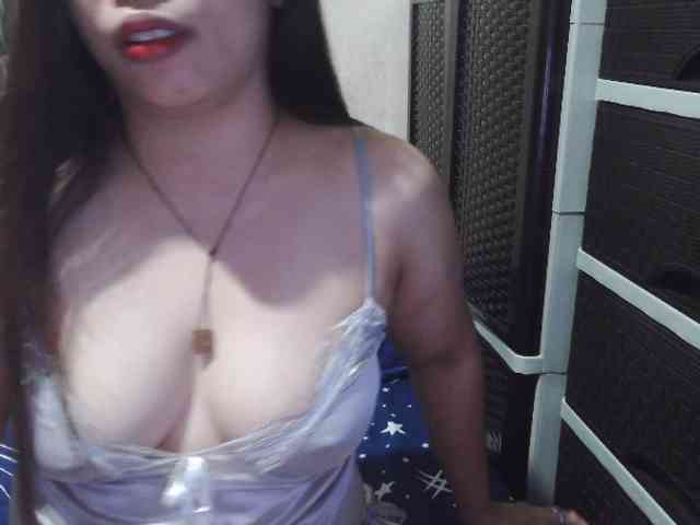 Cassiee webcam