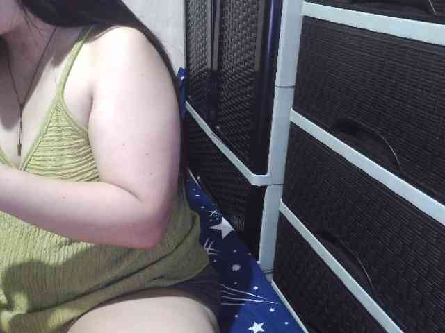 Cassiee webcam