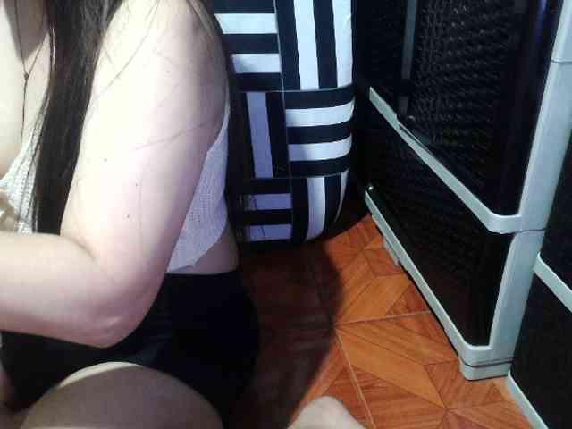 Cassiee webcam