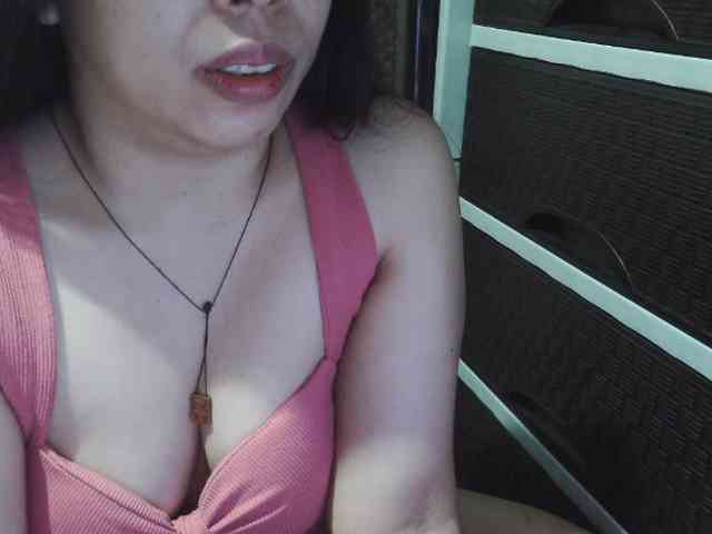 Cassiee webcam