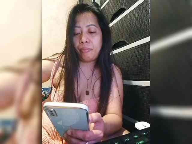 Cassiee webcam