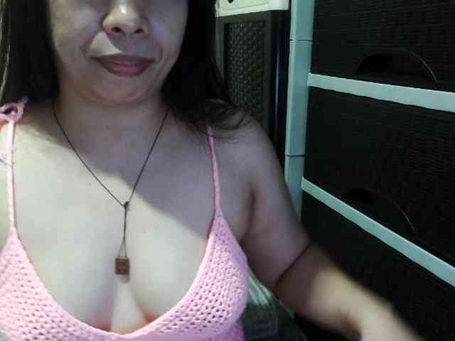 Cassiee webcam