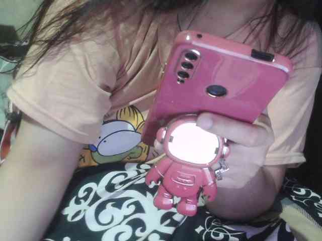 Cassiee webcam