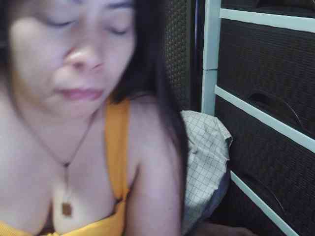 Cassiee webcam