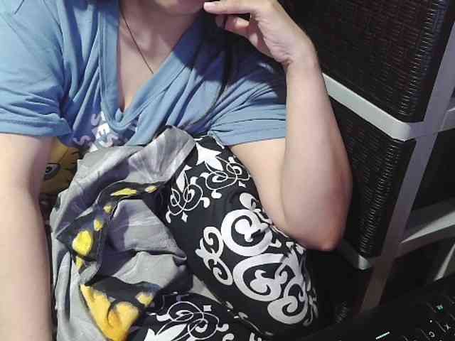 Cassiee webcam