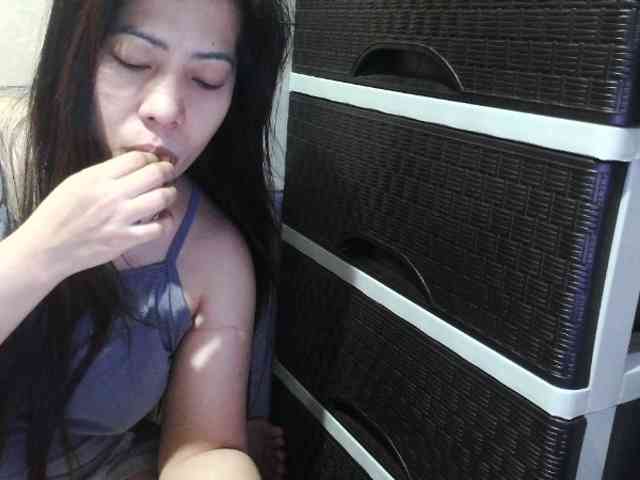 Cassiee webcam