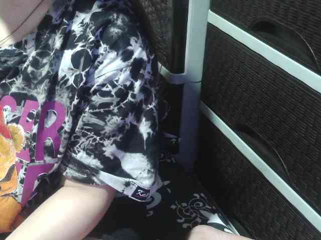 Kazzandra webcam