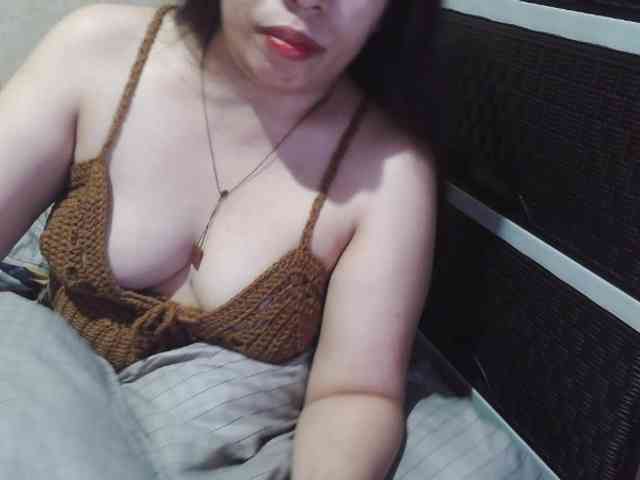 Cassiee webcam