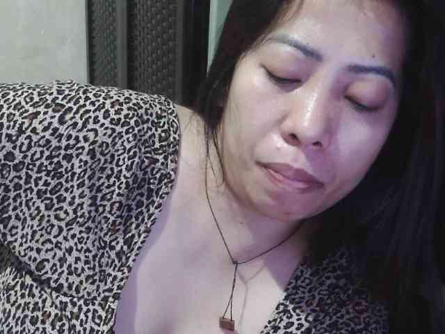 Cassiee webcam