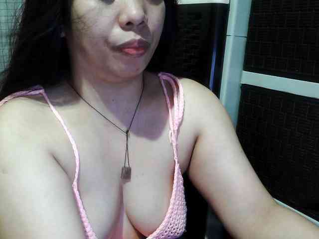 Cassiee webcam