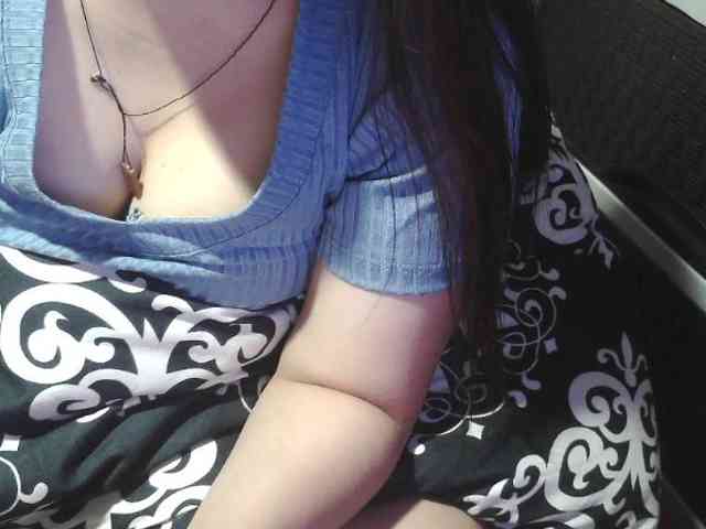 Kazzandra webcam