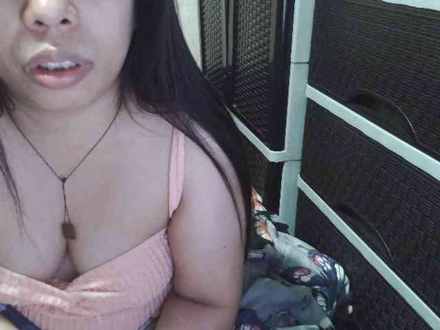Cassiee webcam