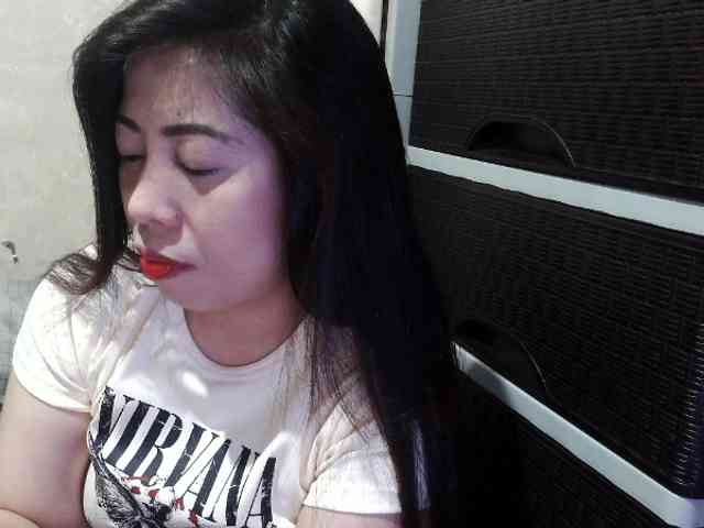 Cassiee webcam