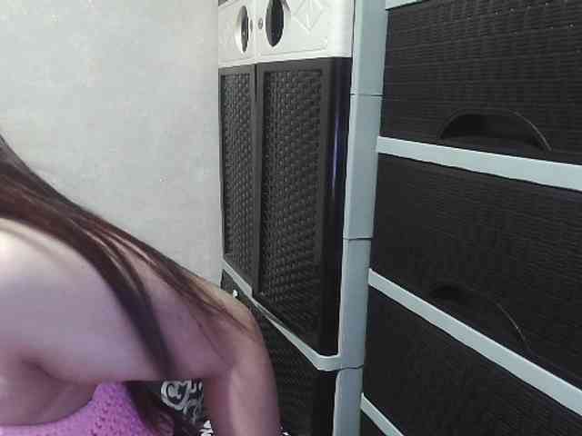 Kazzandra webcam