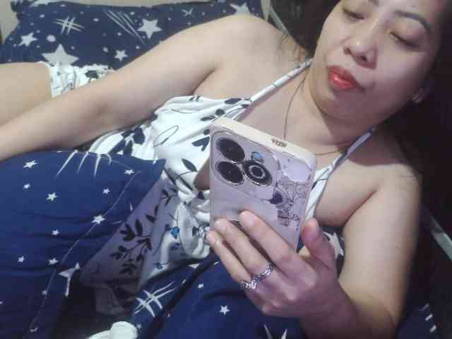 Cassiee webcam