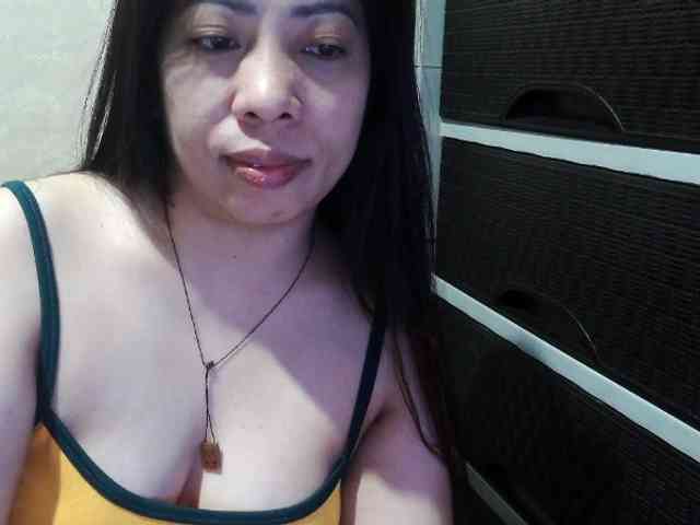 Cassiee webcam