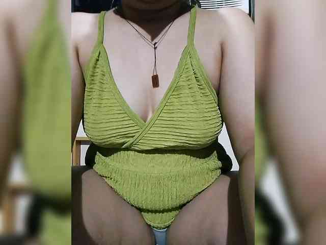 Cassiee webcam