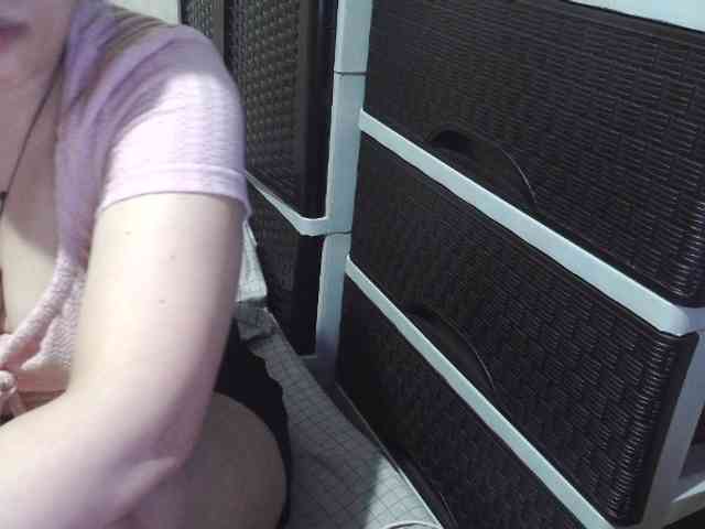Cassiee webcam