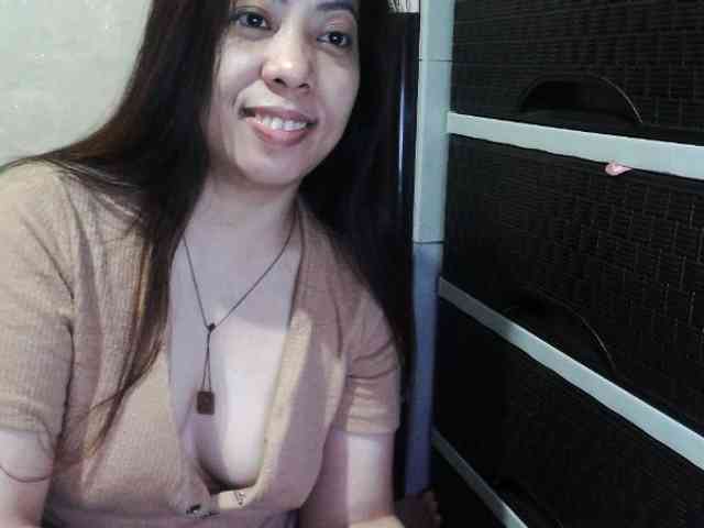 Cassiee webcam