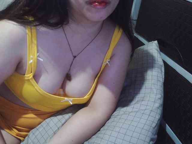 Cassiee webcam