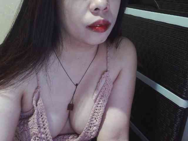 Cassiee webcam