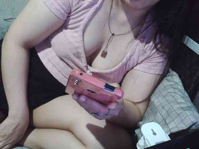 Cassiee webcam