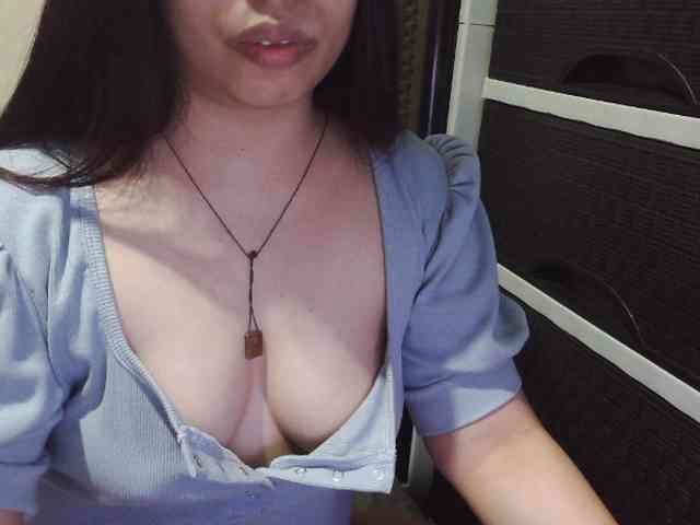 Cassiee webcam