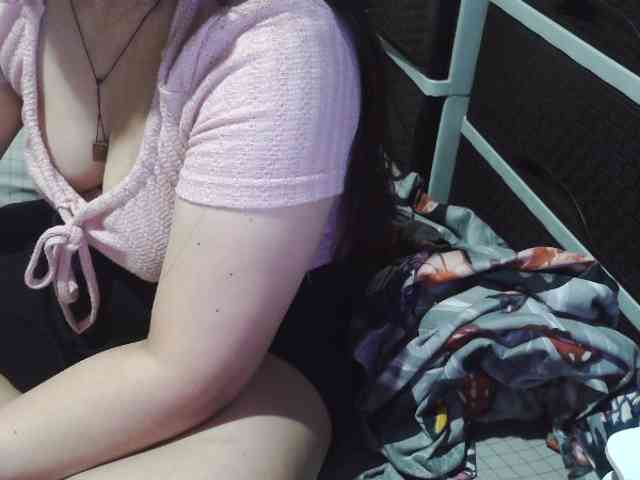 Cassiee webcam