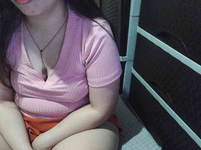 Cassiee webcam