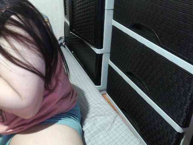 Cassiee webcam