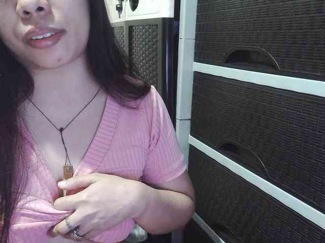 Cassiee webcam