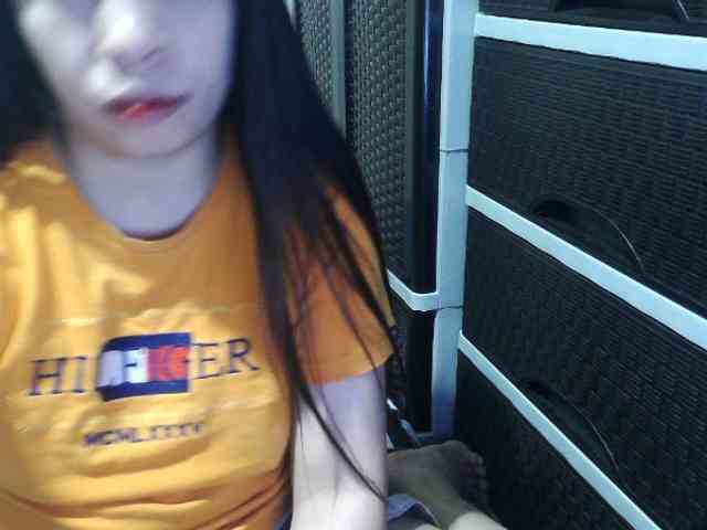 Cassiee webcam