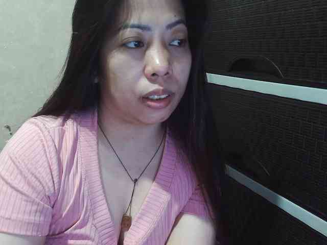 Cassiee webcam