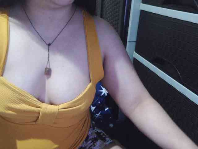 Cassiee webcam