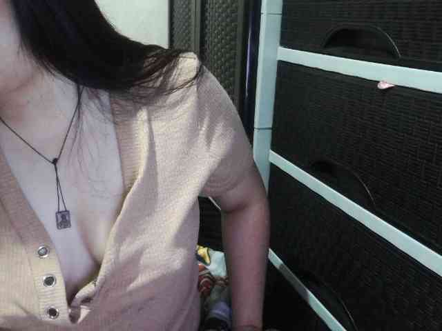 Cassiee webcam